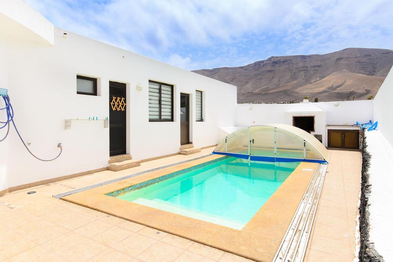 Famara Beach Apt Exterior photo