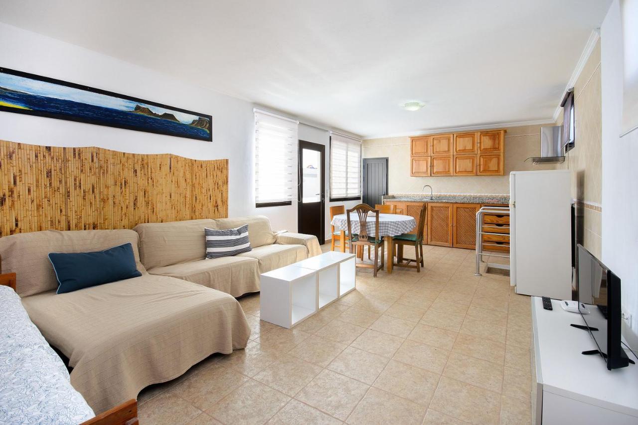 Famara Beach Apt Exterior photo